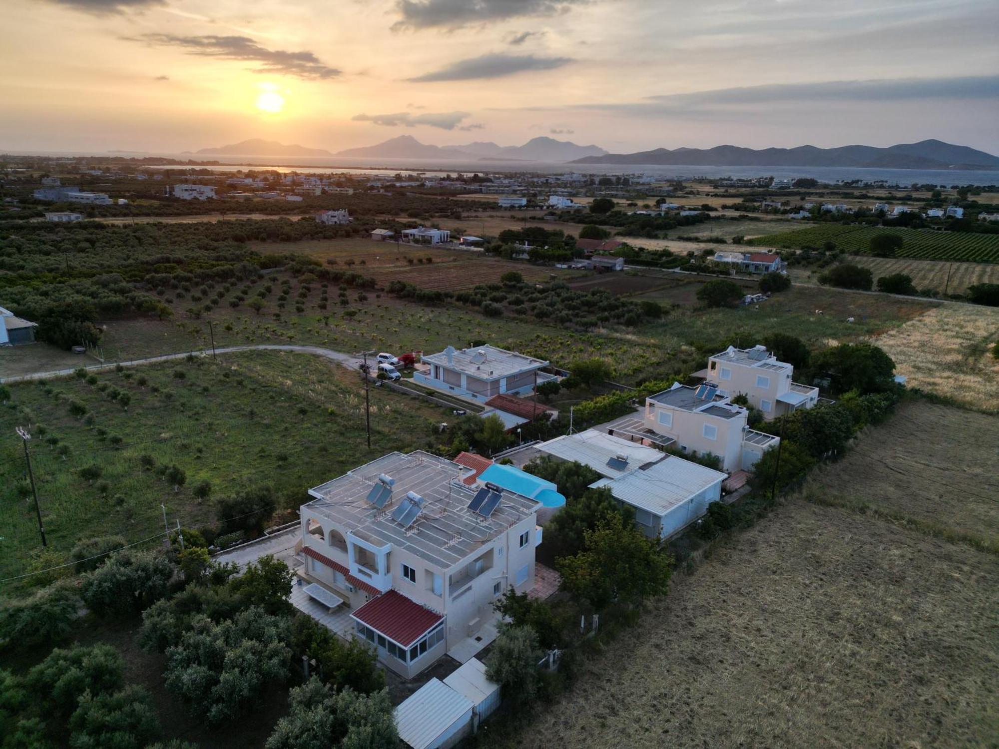 Family Friendly Apartment, In Nature, With Yard "5" Zipárion Екстериор снимка